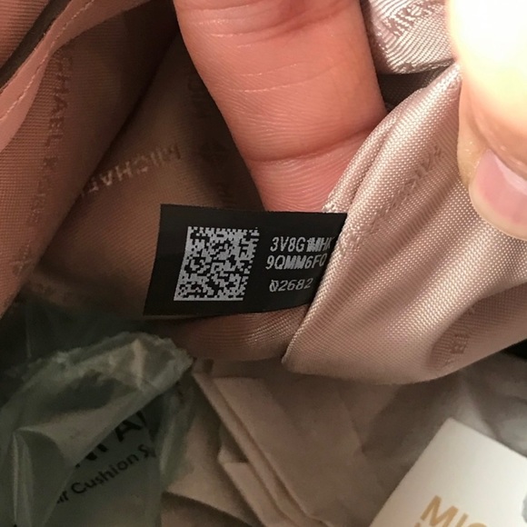 🌼Michael Kors backpack - Picture 12 of 14